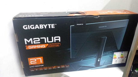 GIGABYTE 27